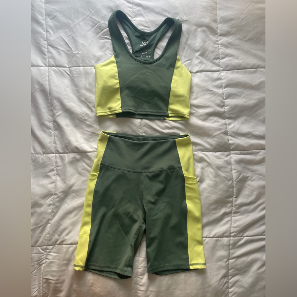 Move Theology Matching Workout Set in Green